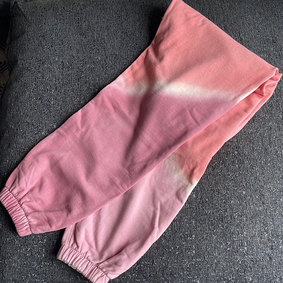 Madhappy Sweatpants - Picture 3 of 4